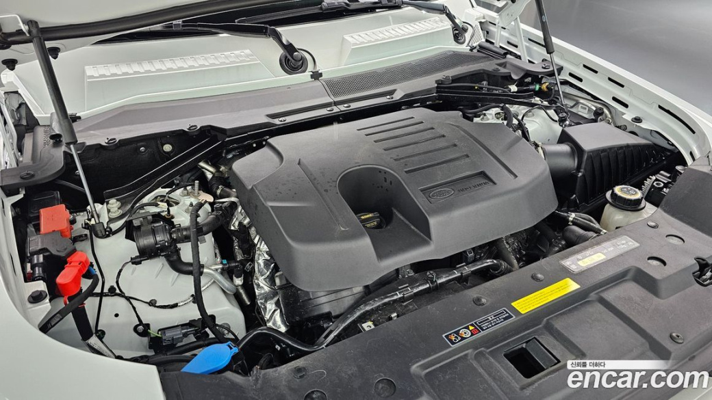 Land Rover Defender 130 P400 X-Dynamic HSE, 2024