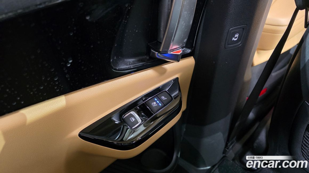 Kia Carnival 7-Seater Outdoor, 2023