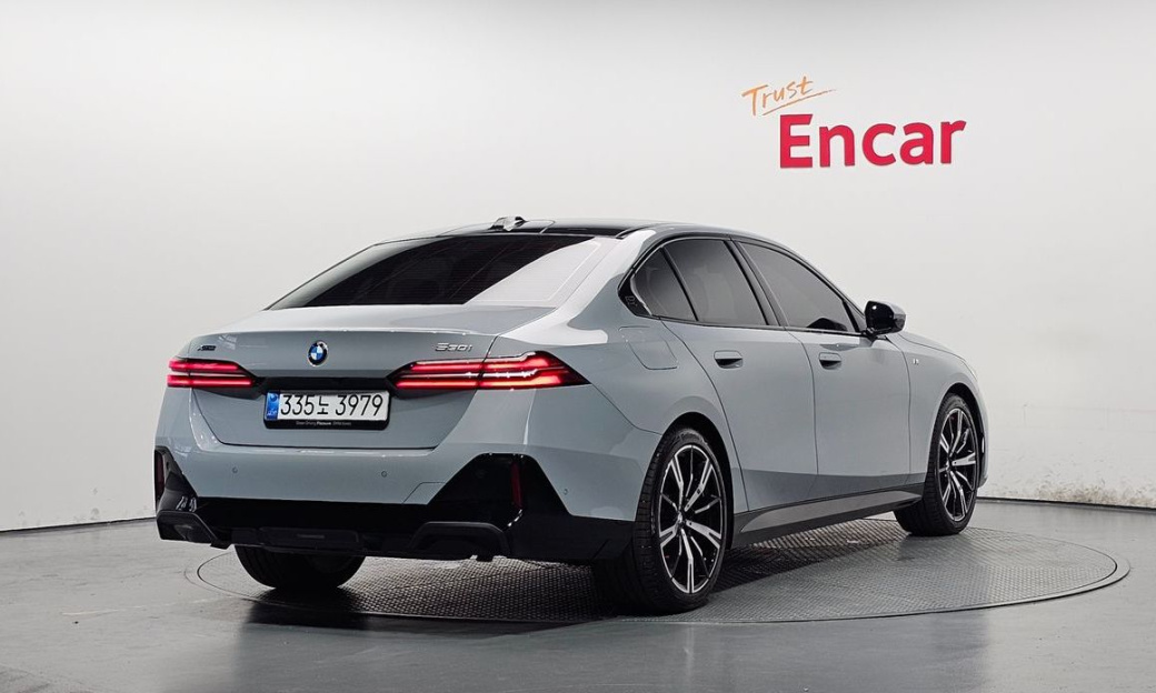 BMW 5-Series 530i xDrive M Sport, 2025