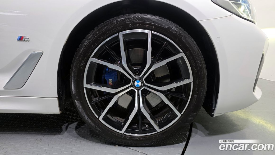 BMW 5-Series 530i M Sport Package, 2023
