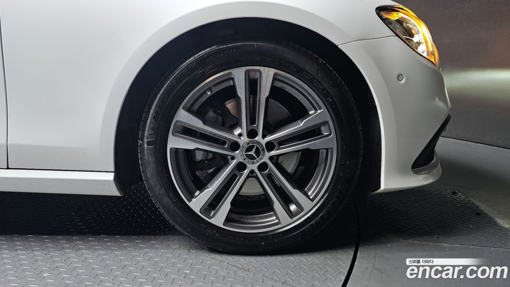 Mercedes-Benz E-Class E250 Avantgarde, 2023