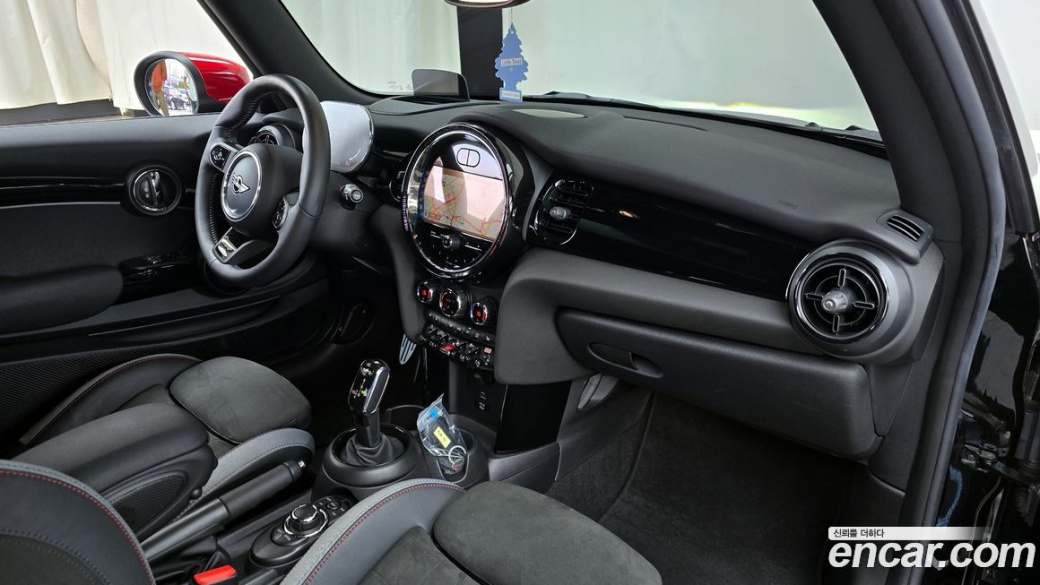 Mini Cooper JCW, 2022