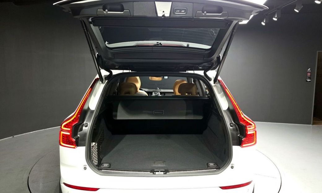 Volvo XC60 B5 Ultra Bright, 2025
