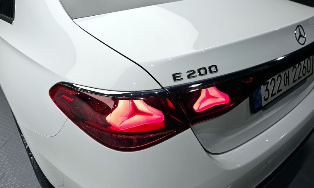 Mercedes-Benz E-Class E200 Avantgarde, 2024