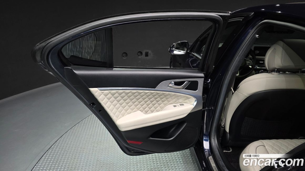 Genesis G70 Gasoline 2.0T 4WD, 2023