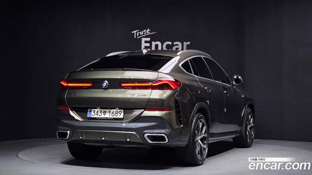 BMW X6 xDrive40i M Sport, 2022