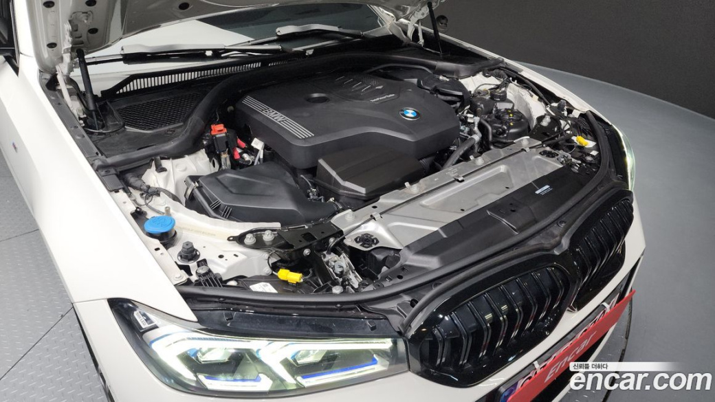 BMW 3-Series 320i M Sport, 2023