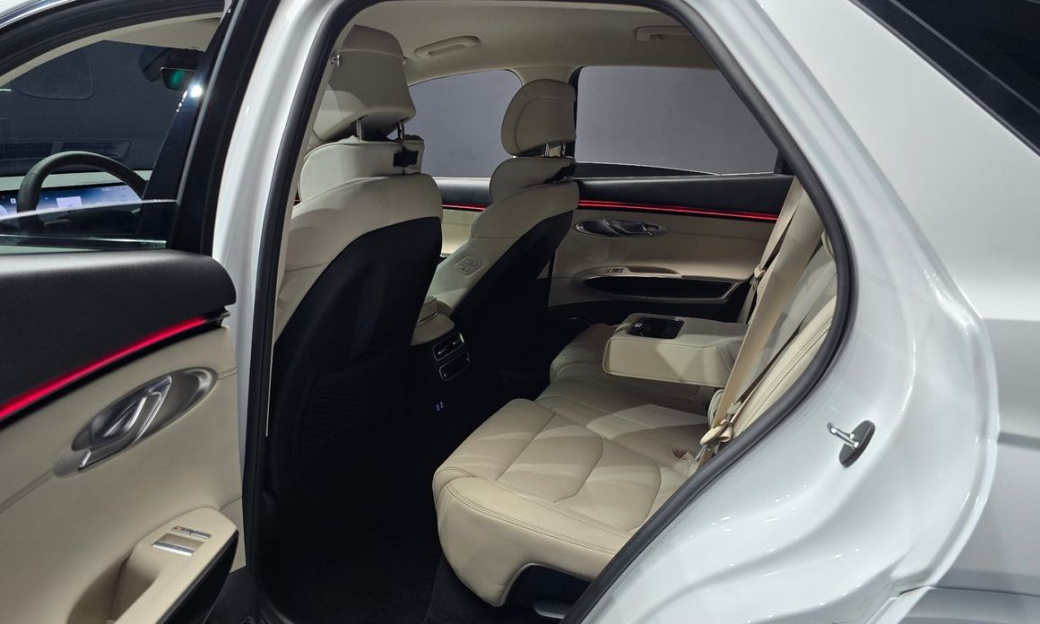 Genesis GV70 2.5T Gasoline 2WD, 2025