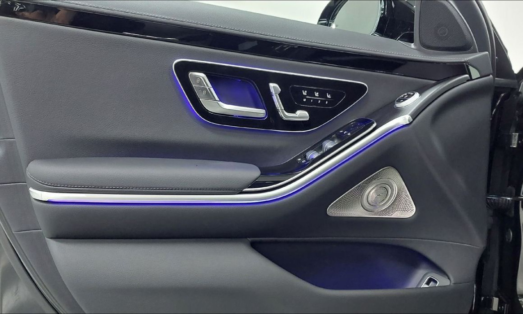 Mercedes-Benz S-Class S350 d 4MATIC, 2025