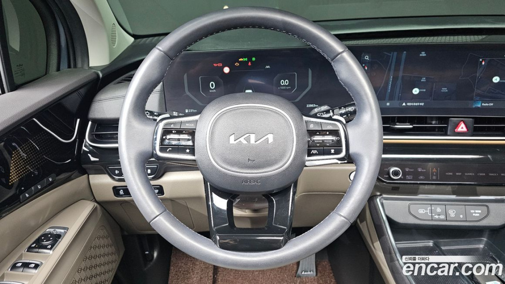 Kia Carnival 9-Seater Signature, 2024