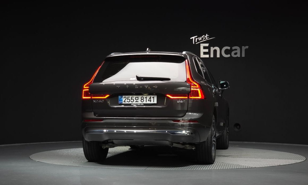 Volvo XC60 B5 Ultra Bright, 2025