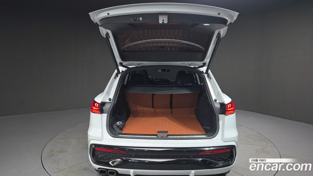 Audi Q5 40 TDI Quattro S Line Black Edition, 2025