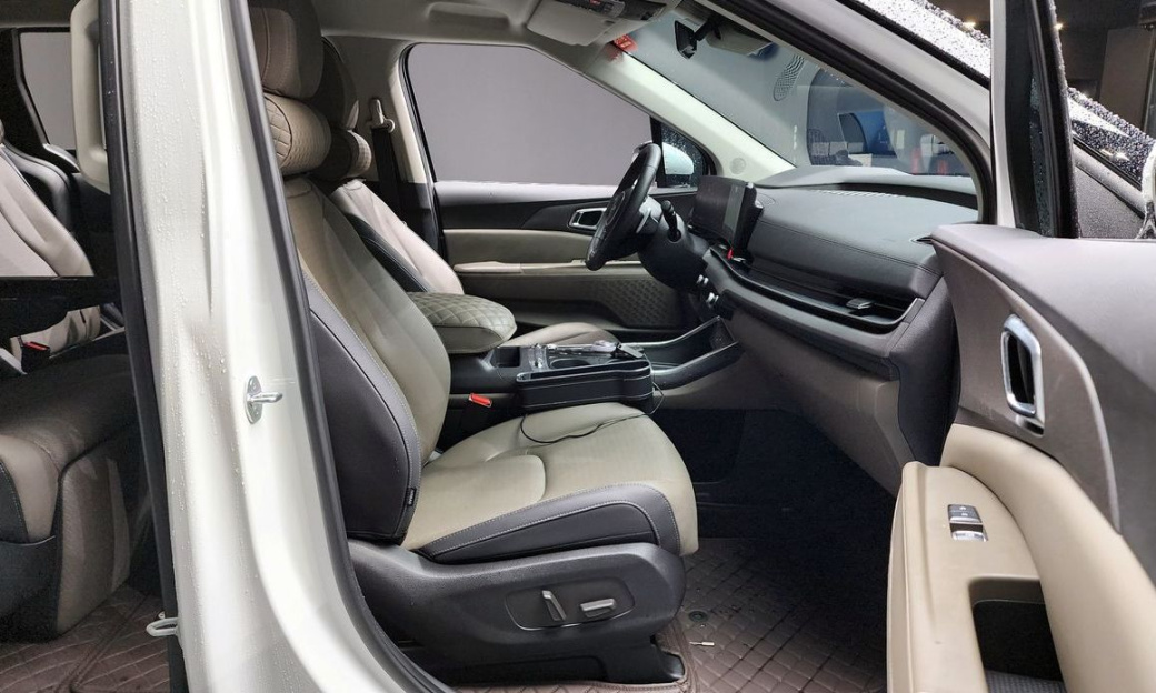 Kia Carnival 7-Seater Noblesse, 2025