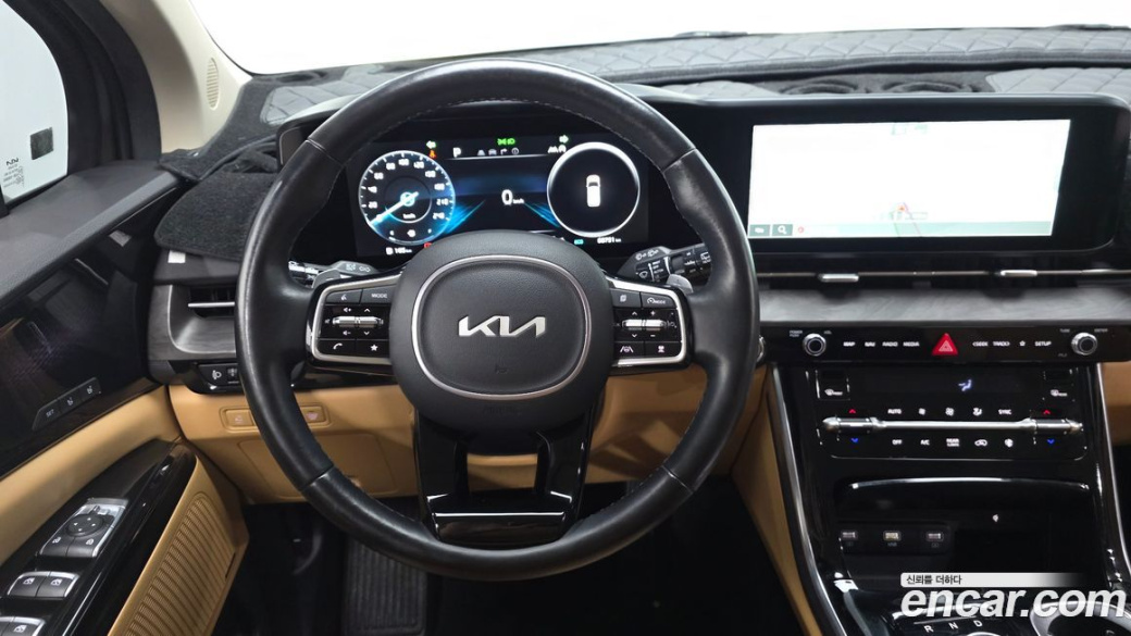 Kia Carnival 9-Seater Signature, 2022