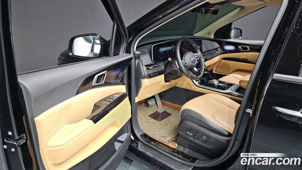 Kia Carnival 9-Seater Signature, 2023