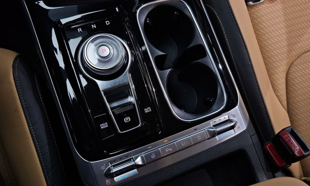 Kia Carnival 9-Seater Signature, 2023