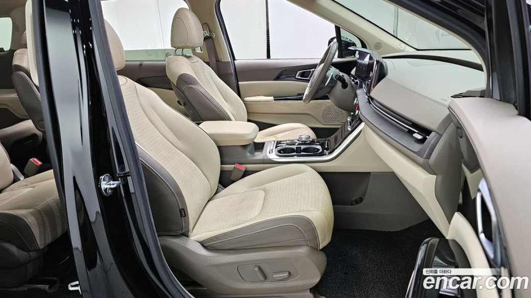Kia Carnival 9-Seater Noblesse, 2022