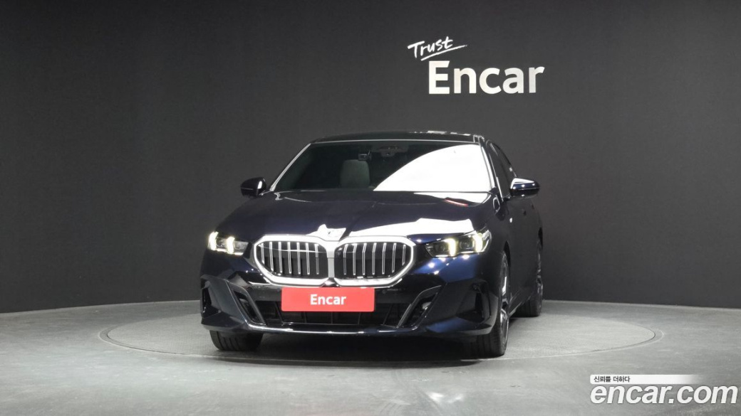 BMW 5-Series 520i M Sport, 2025
