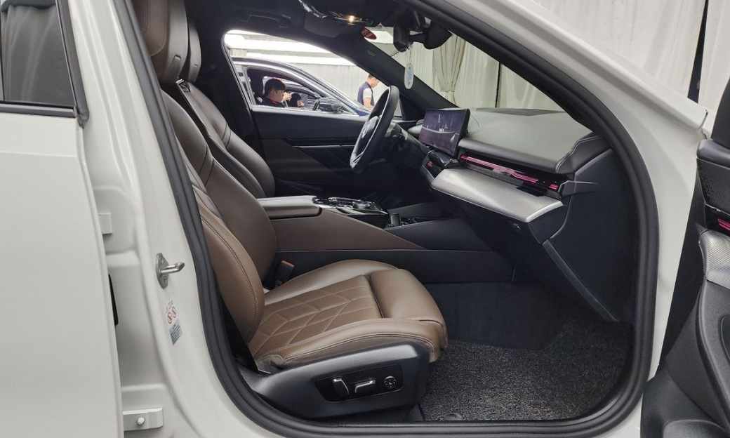 BMW 5-Series 520i M Sport, 2024