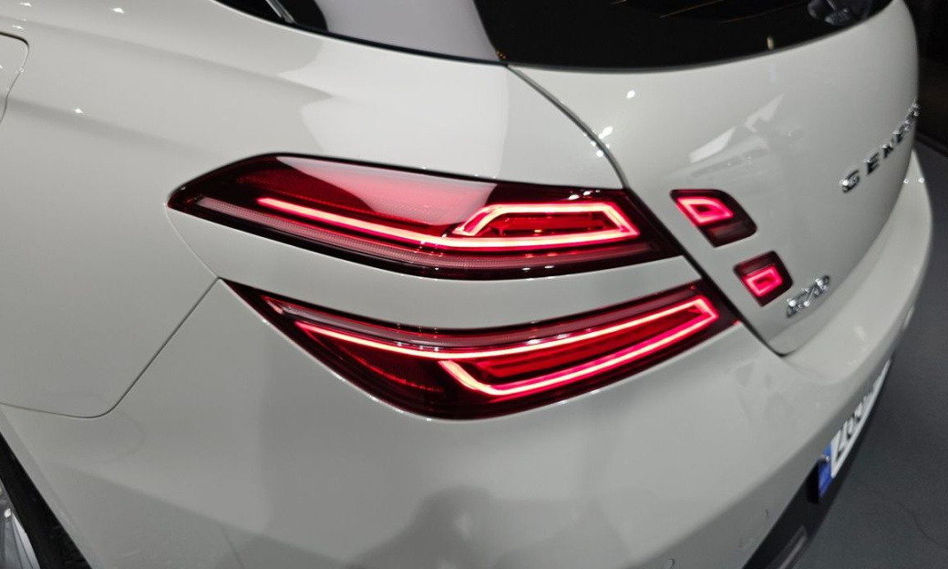 Genesis G70 Gasoline 2.5T 2WD, 2024