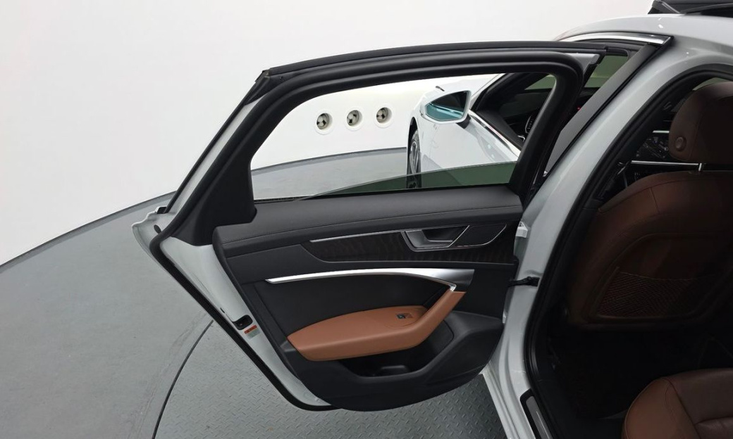 Audi A6 45 TFSI Quattro Premium, 2023