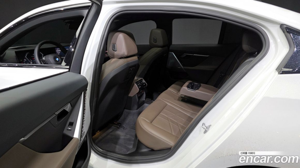 BMW 5-Series 520i M Sport, 2025