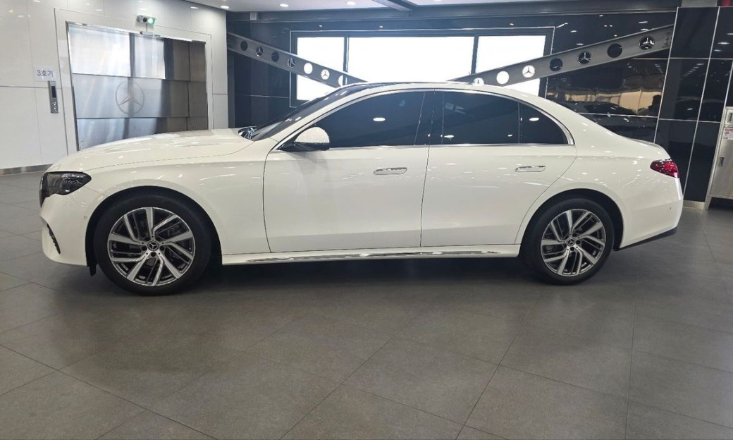 Mercedes-Benz E-Class E220d 4MATIC Exclusive, 2024