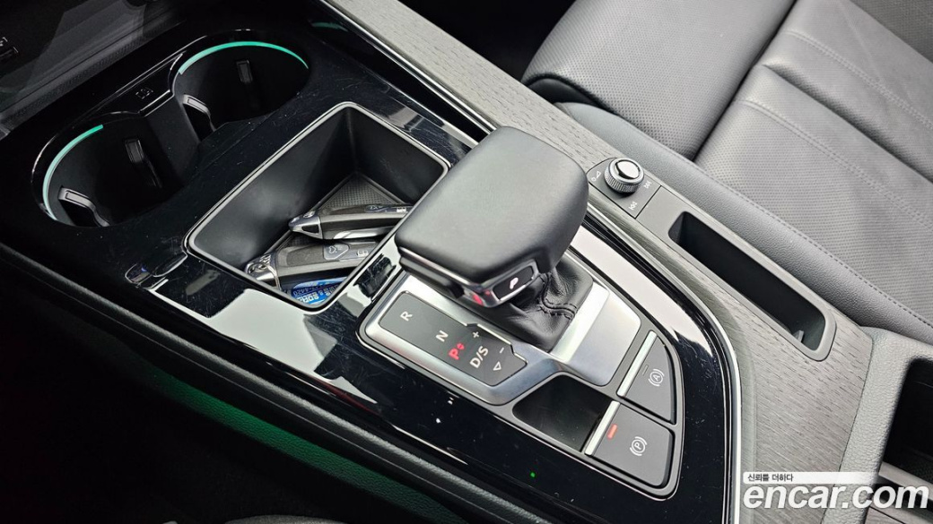 Audi A4 40 TFSI Premium, 2023