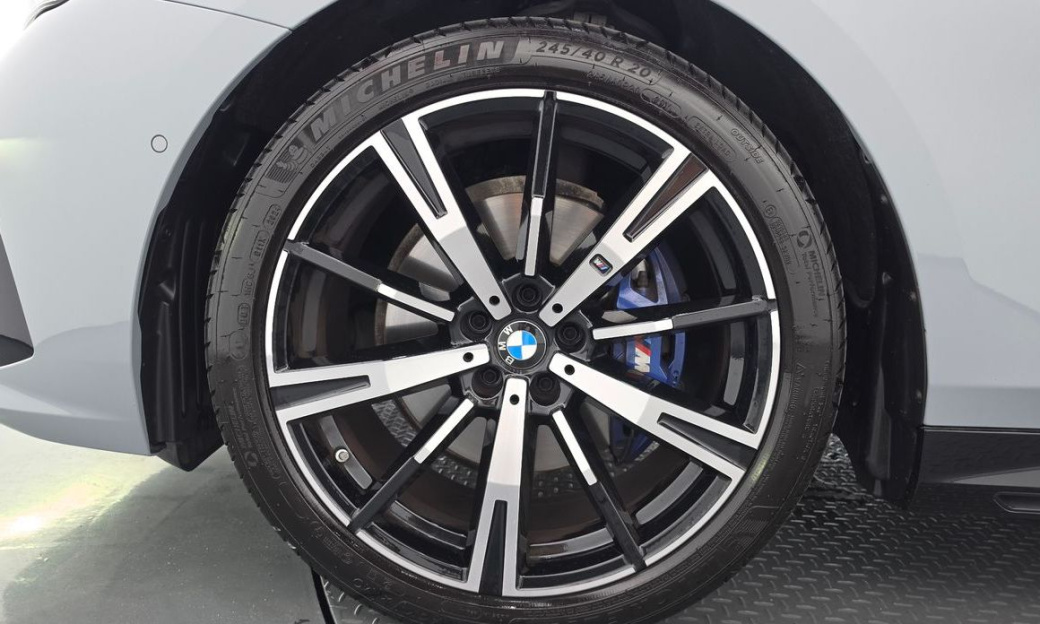 BMW 5-Series 530i xDrive M Sport, 2025