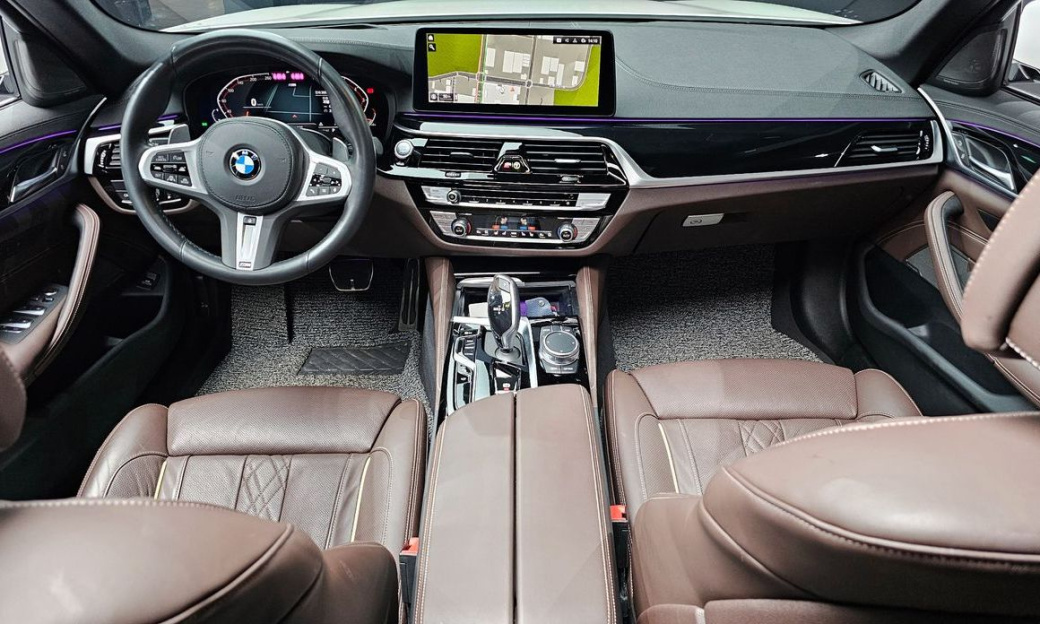 BMW 5-Series 530i M Sport Package, 2023