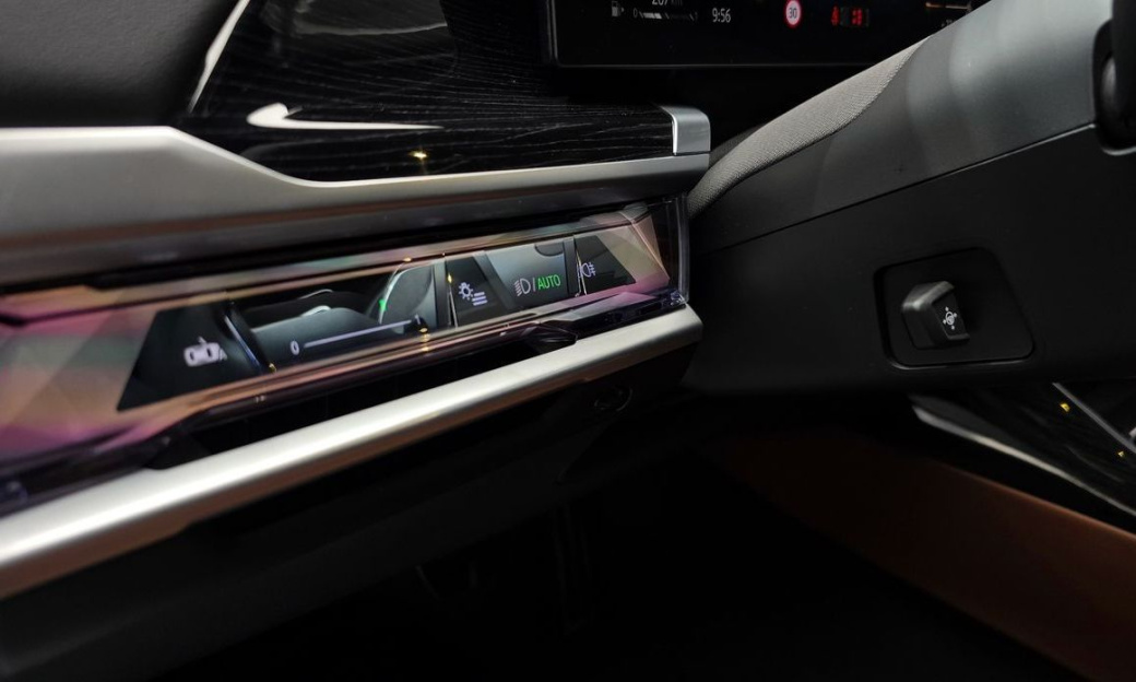 BMW 7-Series 740i xDrive M Sport, 2025