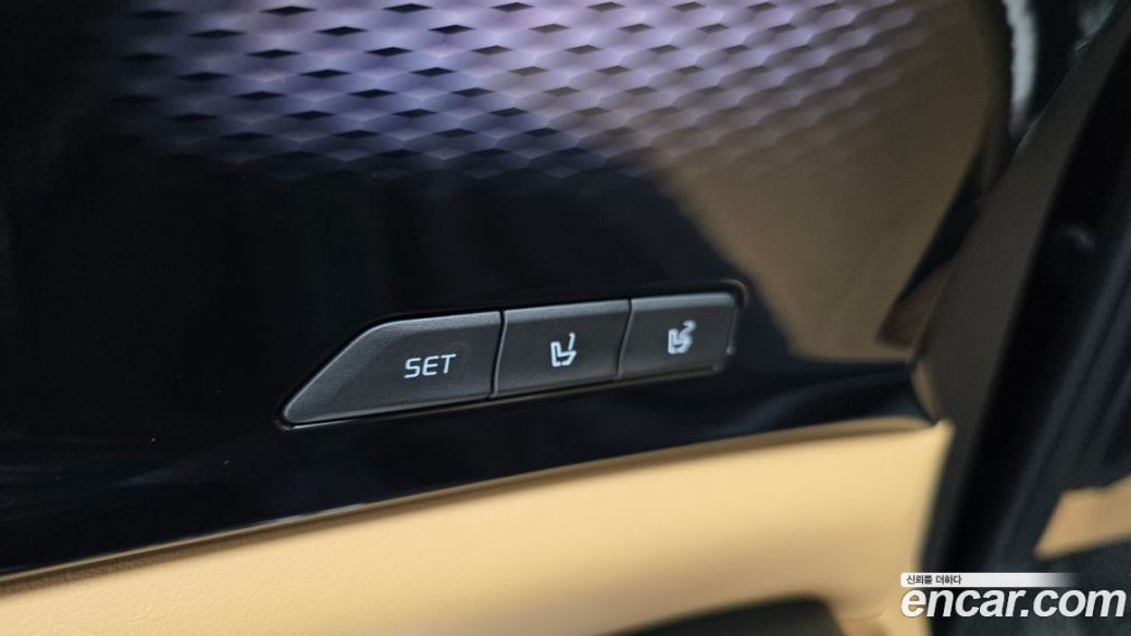 Kia Carnival 7-Seater Signature, 2022