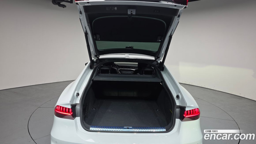Audi A7 55 TFSI Quattro Premium, 2025