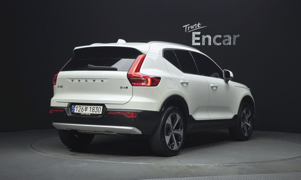 Volvo XC40 B4 Ultimate Bright, 2024