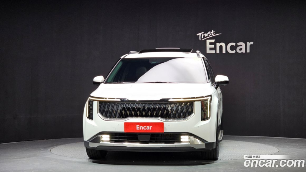 Kia Carnival 9-Seater Signature, 2024