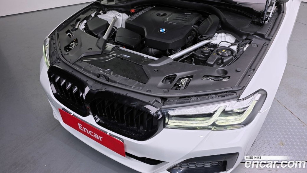 BMW 5-Series 520i M Sport, 2023