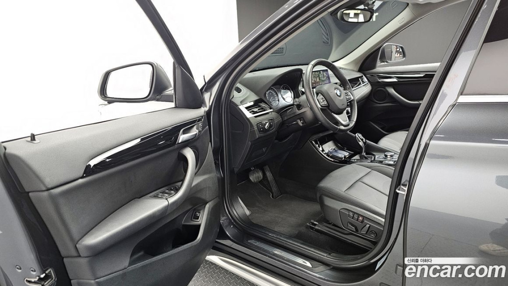 BMW X1 xDrive 20i xLine, 2022