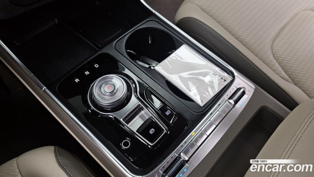 Kia Carnival 9-Seater Gravity, 2025
