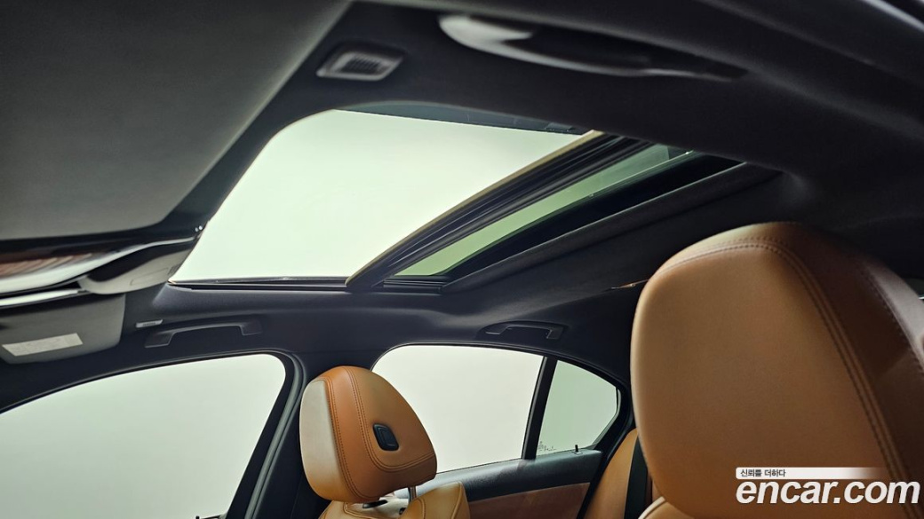 BMW 3-Series 320i M Sport, 2024