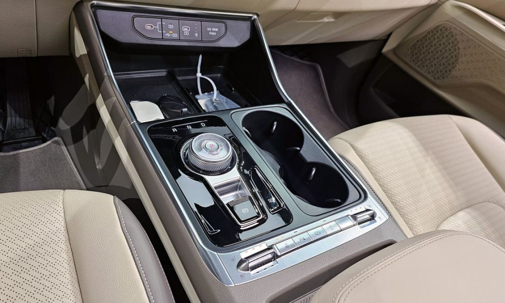 Kia Carnival 7-Seater Noblesse, 2025