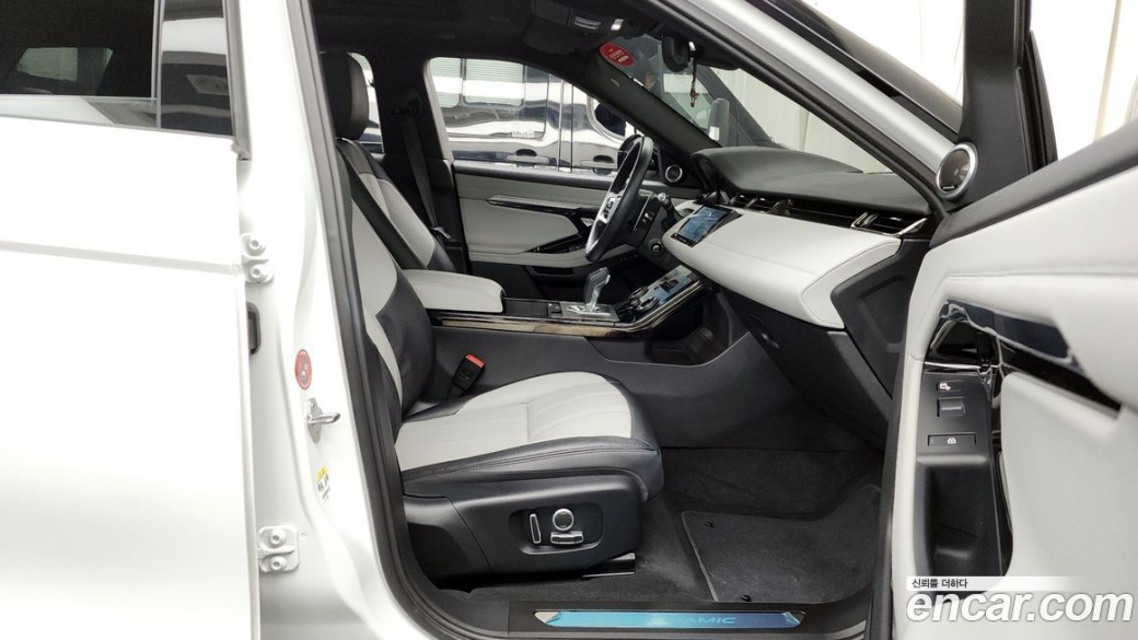 Land Rover Range Rover Evoque P250 R-Dynamic SE, 2022