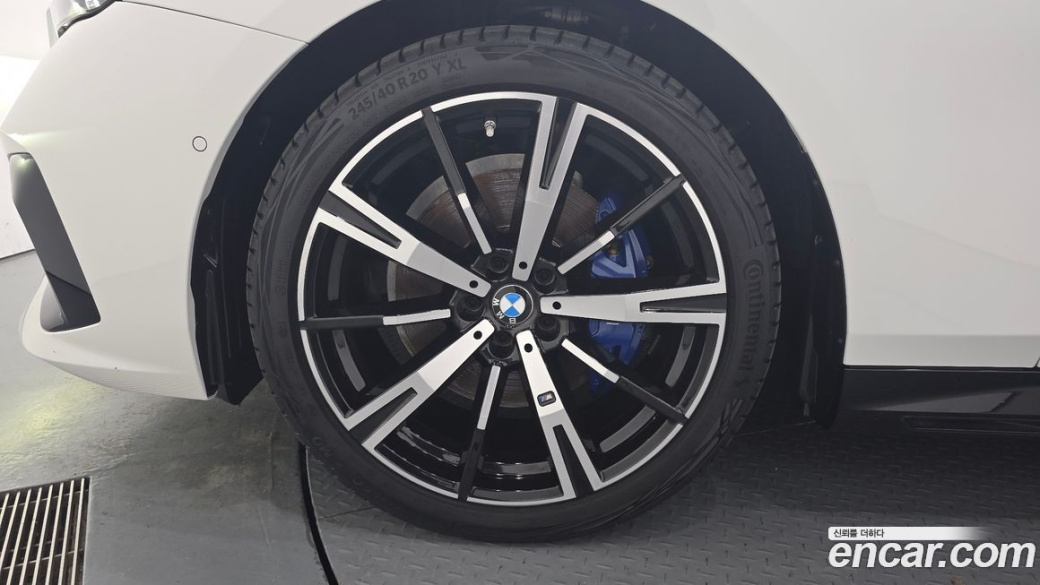 BMW 5-Series 530i xDrive M Sport, 2024