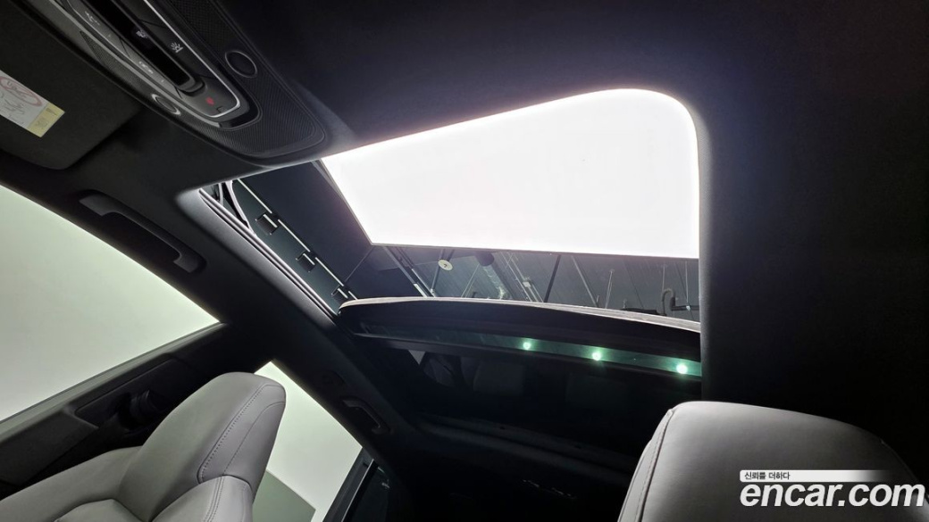 Audi Q8 55 TFSI Quattro Premium, 2023