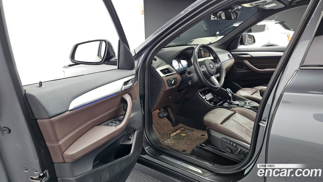 BMW X1 xDrive 20i M Sport, 2022