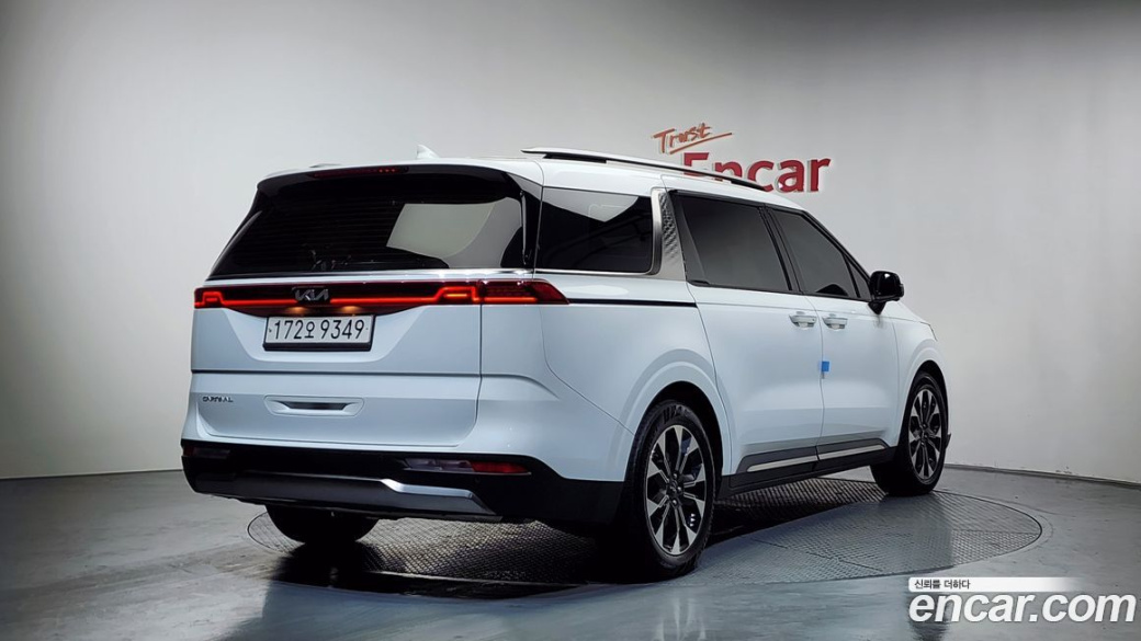 Kia Carnival 9-Seater Signature, 2023