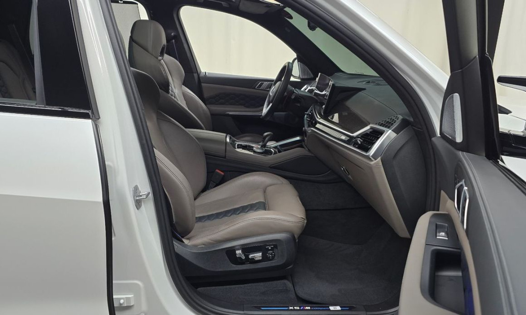 BMW X5M 4.4 Competition, 2024