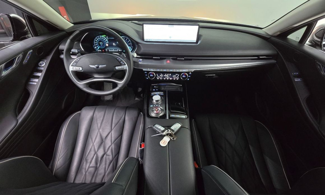 Genesis G80 Gasoline 2.5 Turbo AWD, 2024