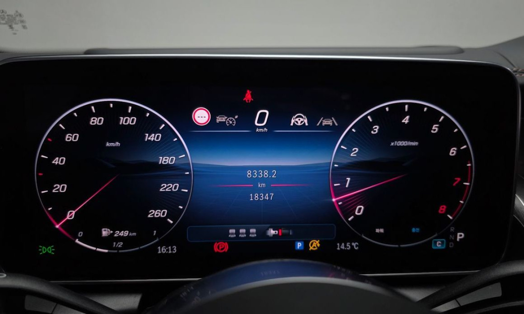 Mercedes-Benz GLC-Class GLC300 4MATIC Avnatgarde Coupe, 2025