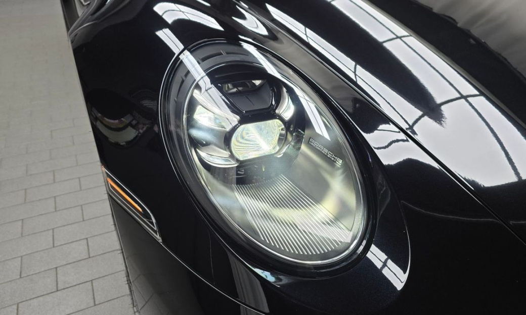 Porsche 911 Carrera 4S Cabriolet, 2024