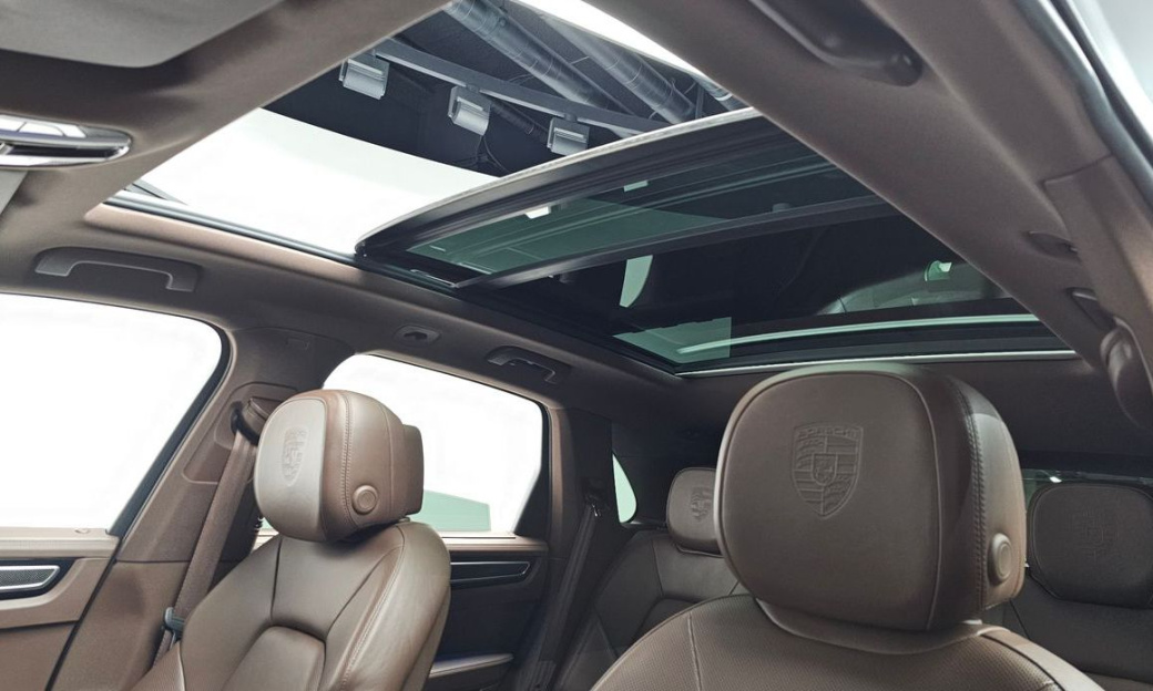 Porsche Cayenne 3.0 PLATINUM EDITION, 2022